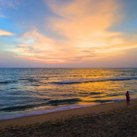 Cherai Natural Beach Hotel Черай Бийч Екстериор снимка