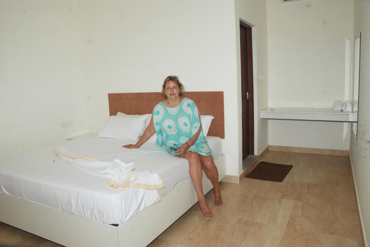 Cherai Natural Beach Hotel Черай Бийч Екстериор снимка