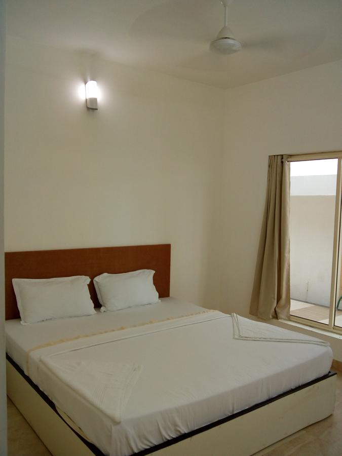 Cherai Natural Beach Hotel Черай Бийч Екстериор снимка